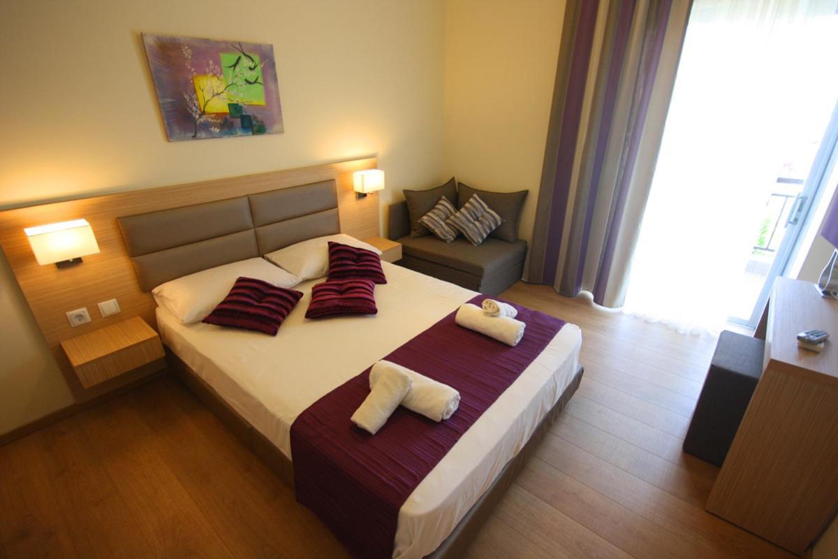 Leonidas Apartments And Suites Mola Kalyva Zewnętrze zdjęcie