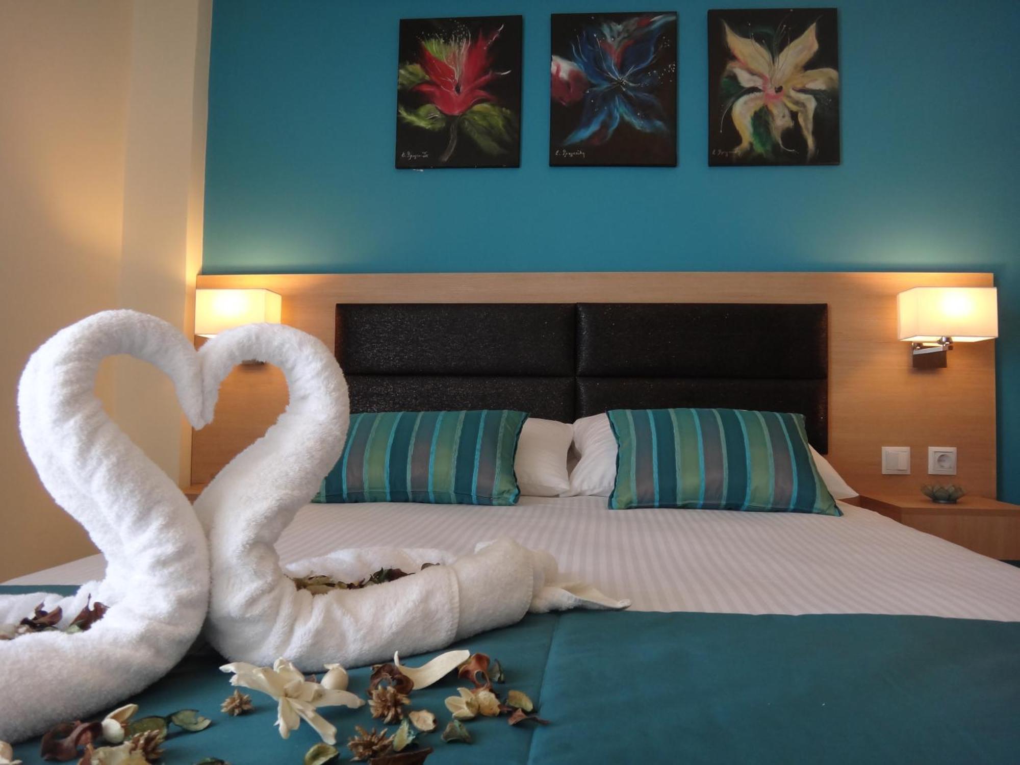 Leonidas Apartments And Suites Mola Kalyva Zewnętrze zdjęcie