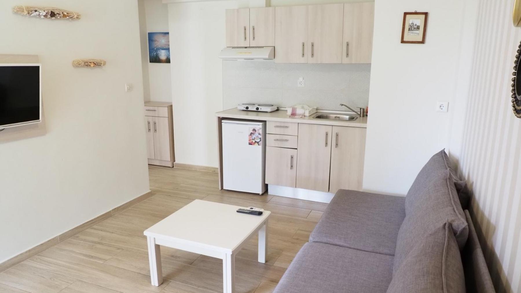 Leonidas Apartments And Suites Mola Kalyva Zewnętrze zdjęcie