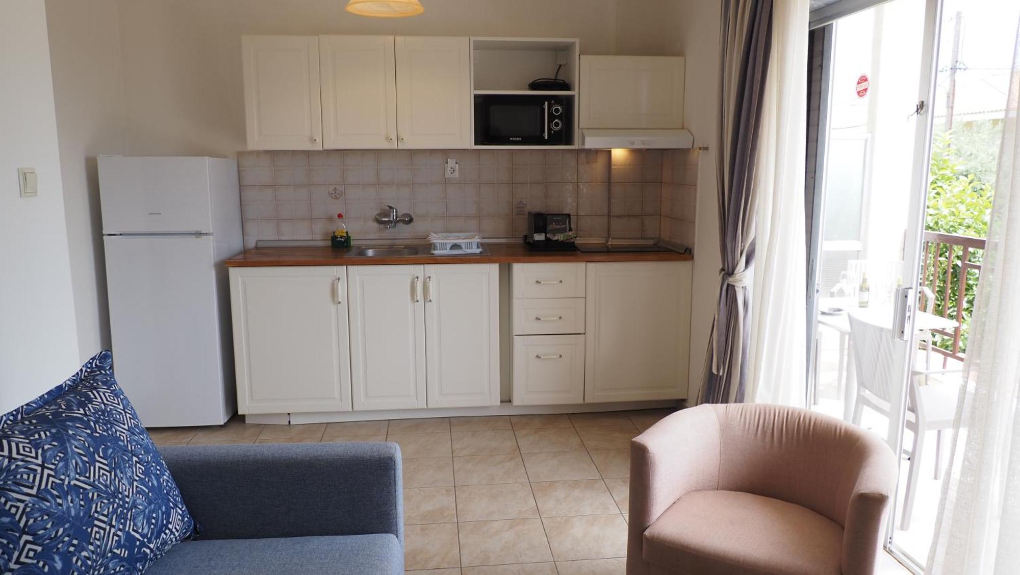 Leonidas Apartments And Suites Mola Kalyva Zewnętrze zdjęcie