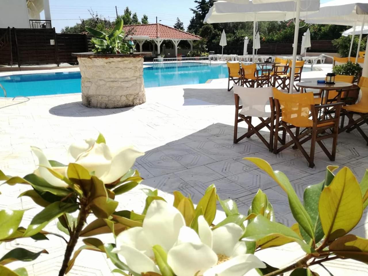Leonidas Apartments And Suites Mola Kalyva Zewnętrze zdjęcie