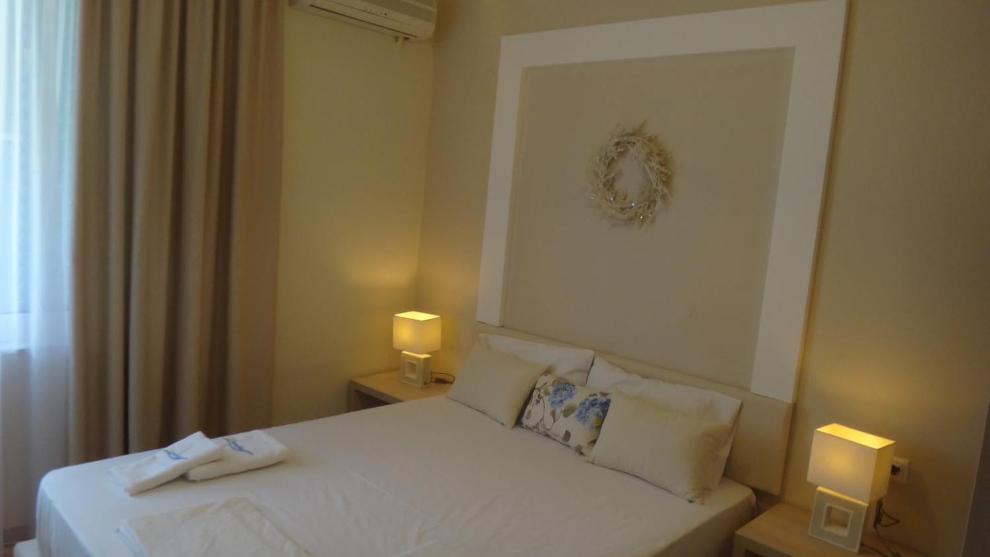 Leonidas Apartments And Suites Mola Kalyva Zewnętrze zdjęcie