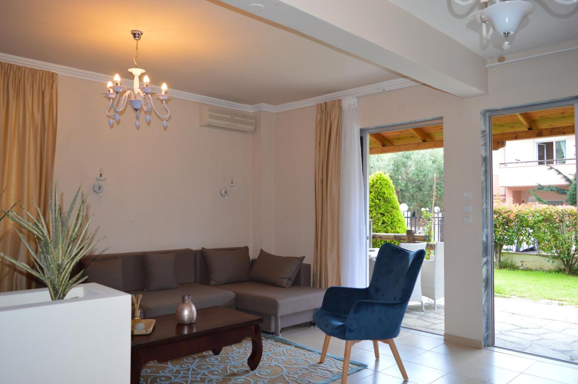 Leonidas Apartments And Suites Mola Kalyva Zewnętrze zdjęcie