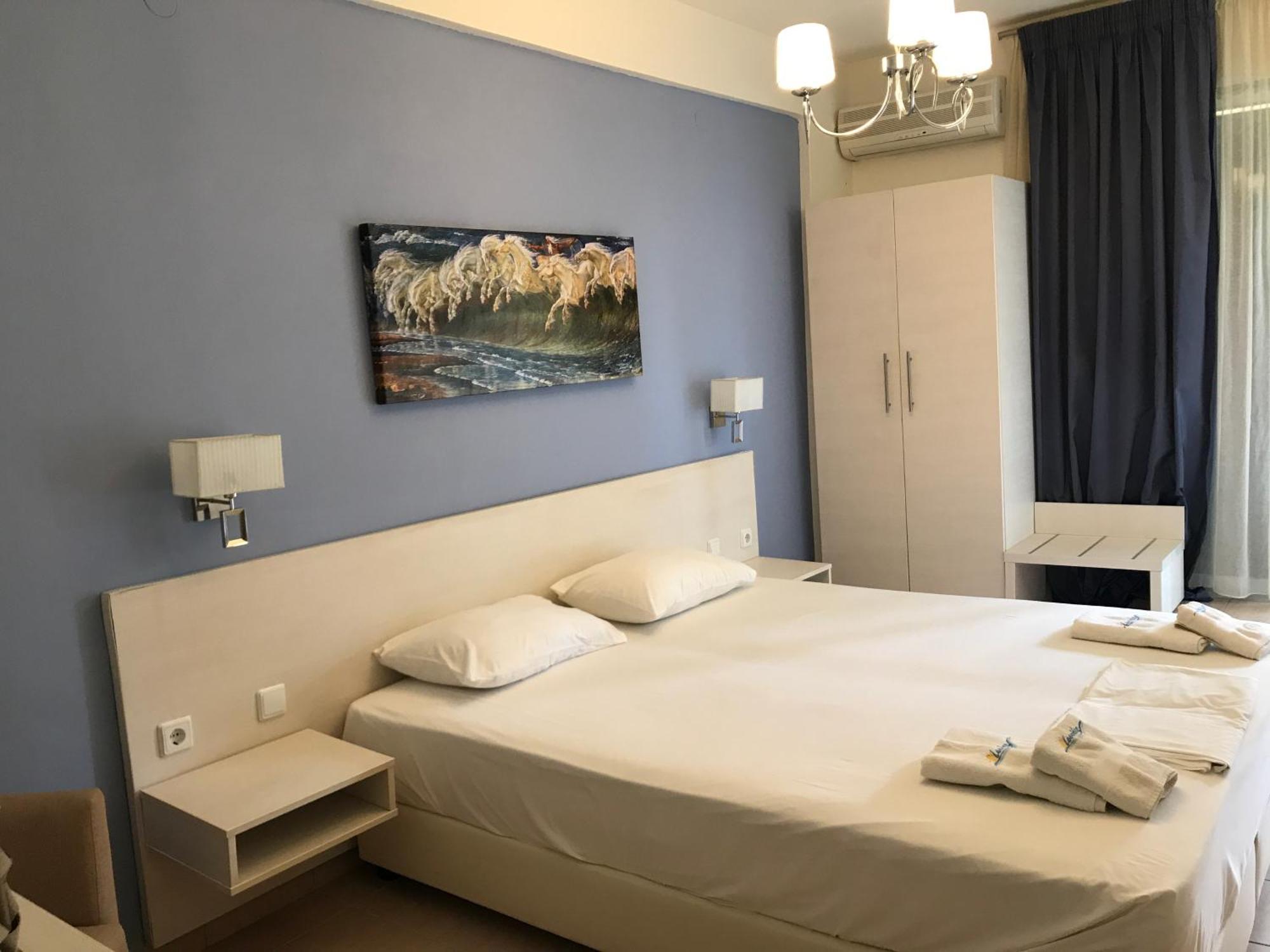 Leonidas Apartments And Suites Mola Kalyva Zewnętrze zdjęcie
