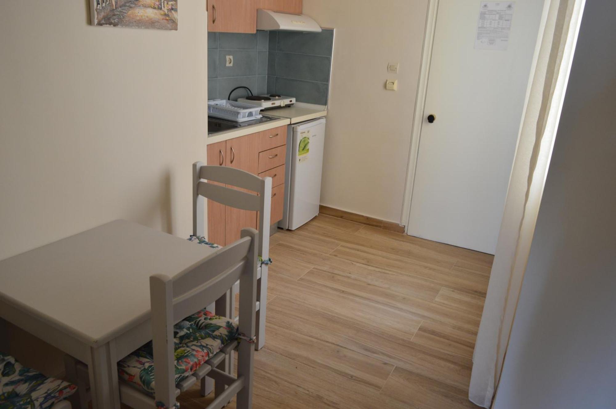 Leonidas Apartments And Suites Mola Kalyva Zewnętrze zdjęcie