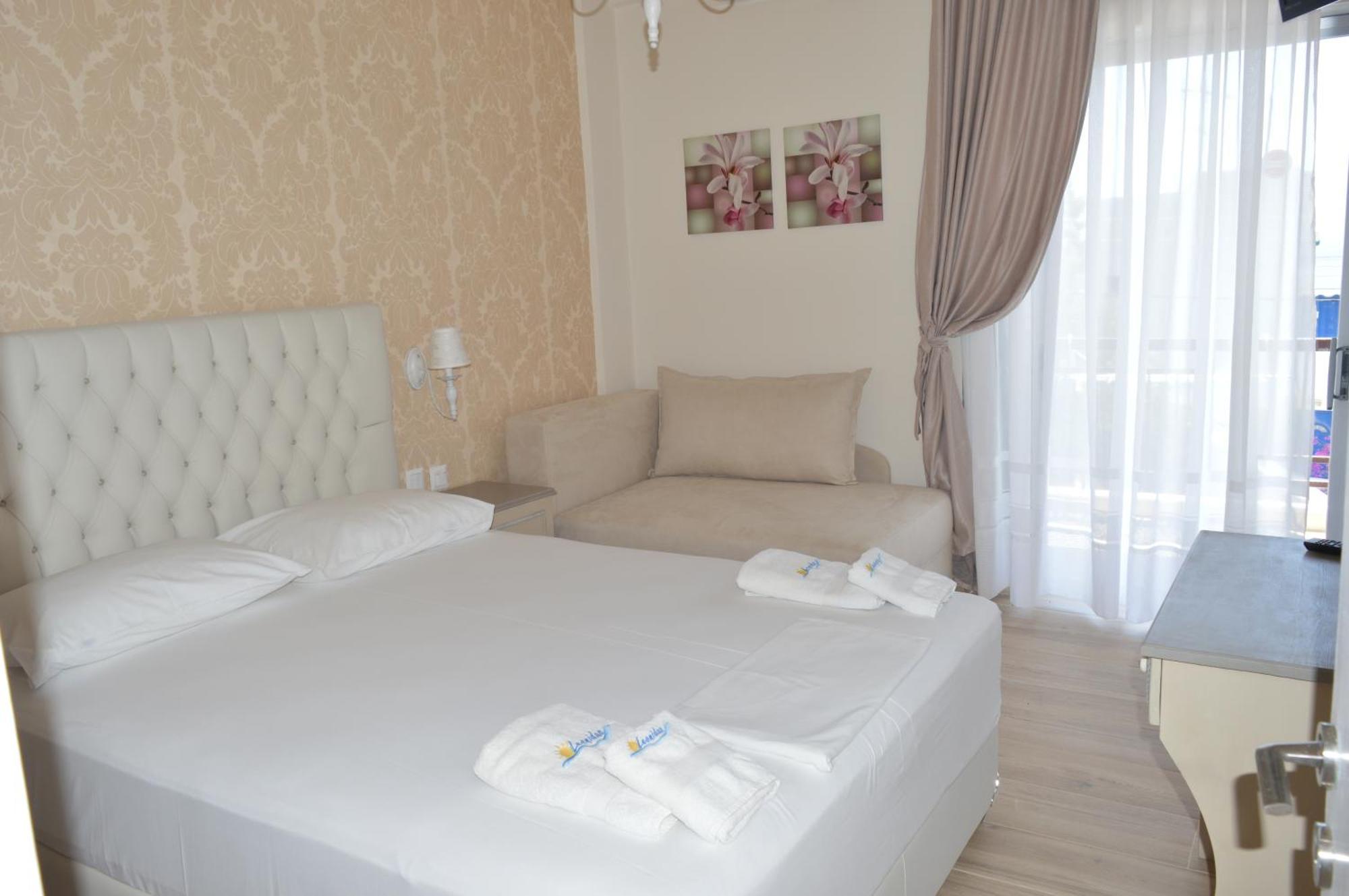 Leonidas Apartments And Suites Mola Kalyva Zewnętrze zdjęcie