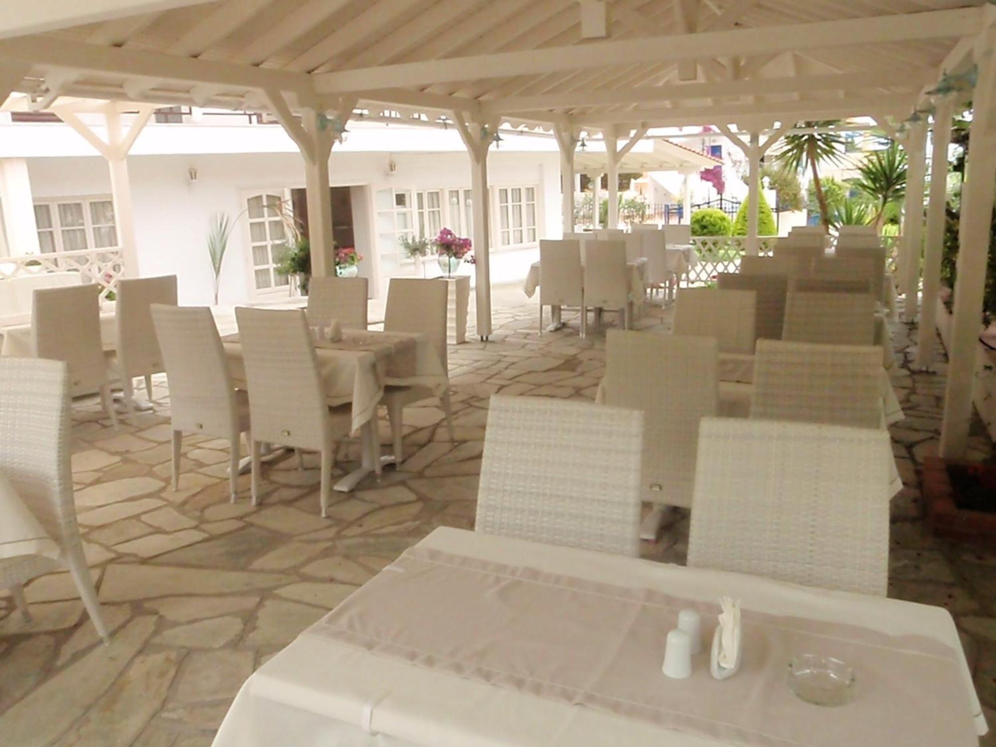 Leonidas Apartments And Suites Mola Kalyva Zewnętrze zdjęcie