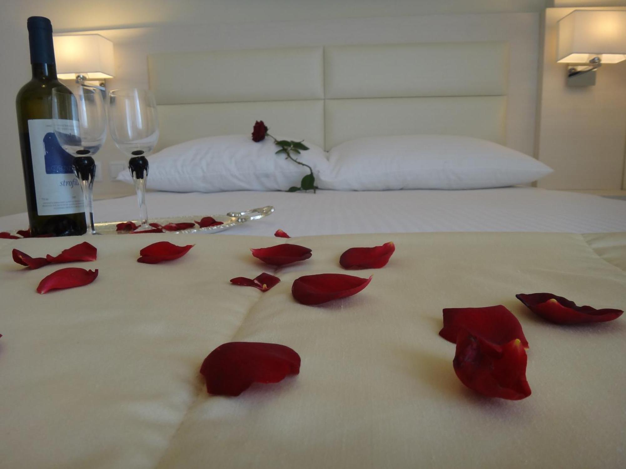 Leonidas Apartments And Suites Mola Kalyva Pokój zdjęcie